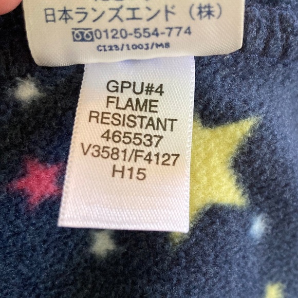 Kids size 8 Lands’ End star pattern robe with hood and tie, gently used robe - Picture 8 of 8